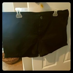 Khaki Boyfriend Shorts